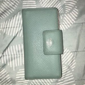 Fossil mint green wallet with 13 card slots